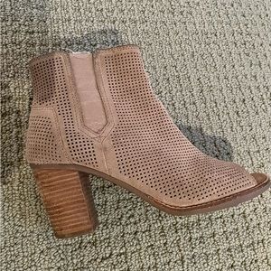 Tom’s Peep Toe Booties